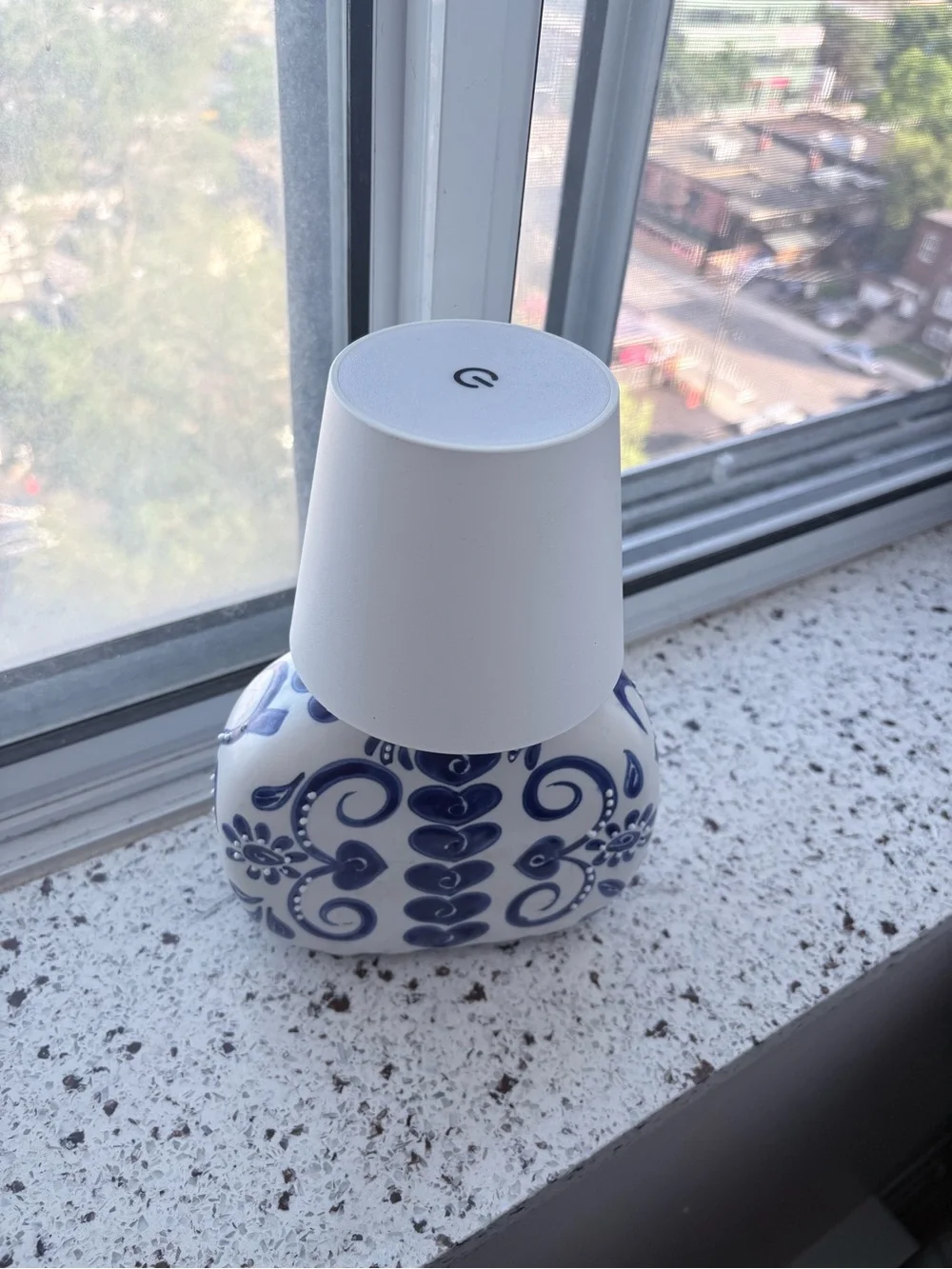 Clase azul tequila bottle floral ceramic led lamp - Picture 6 of 6